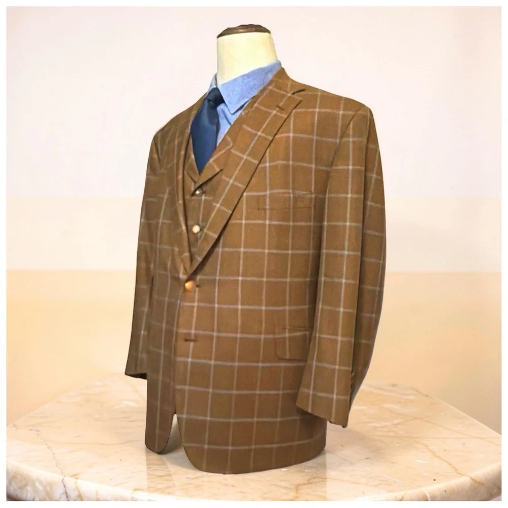 Tom James Custom 3-Piece Suit | Windowpane | Gold Buttons | Classic Tailored
